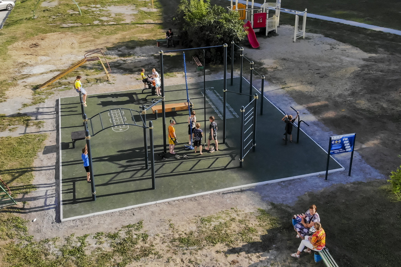 Спортивные дворовые площадки в Искитиме